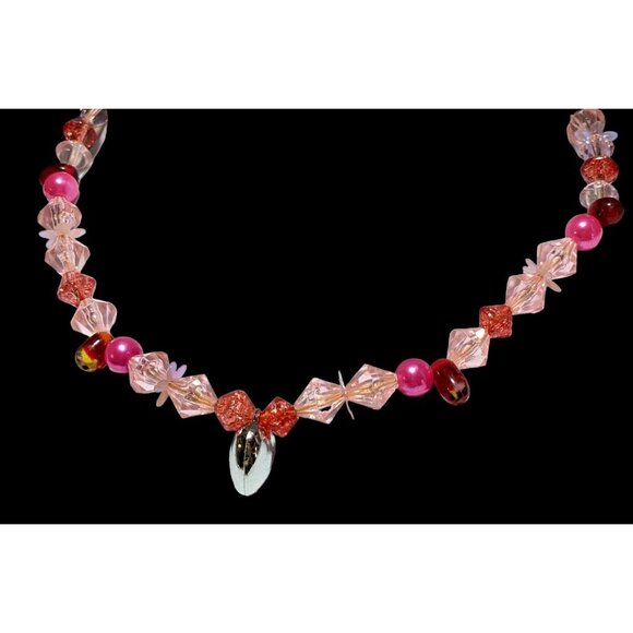 Handmade Beaded Coquette Necklace - Picture 4 of 9